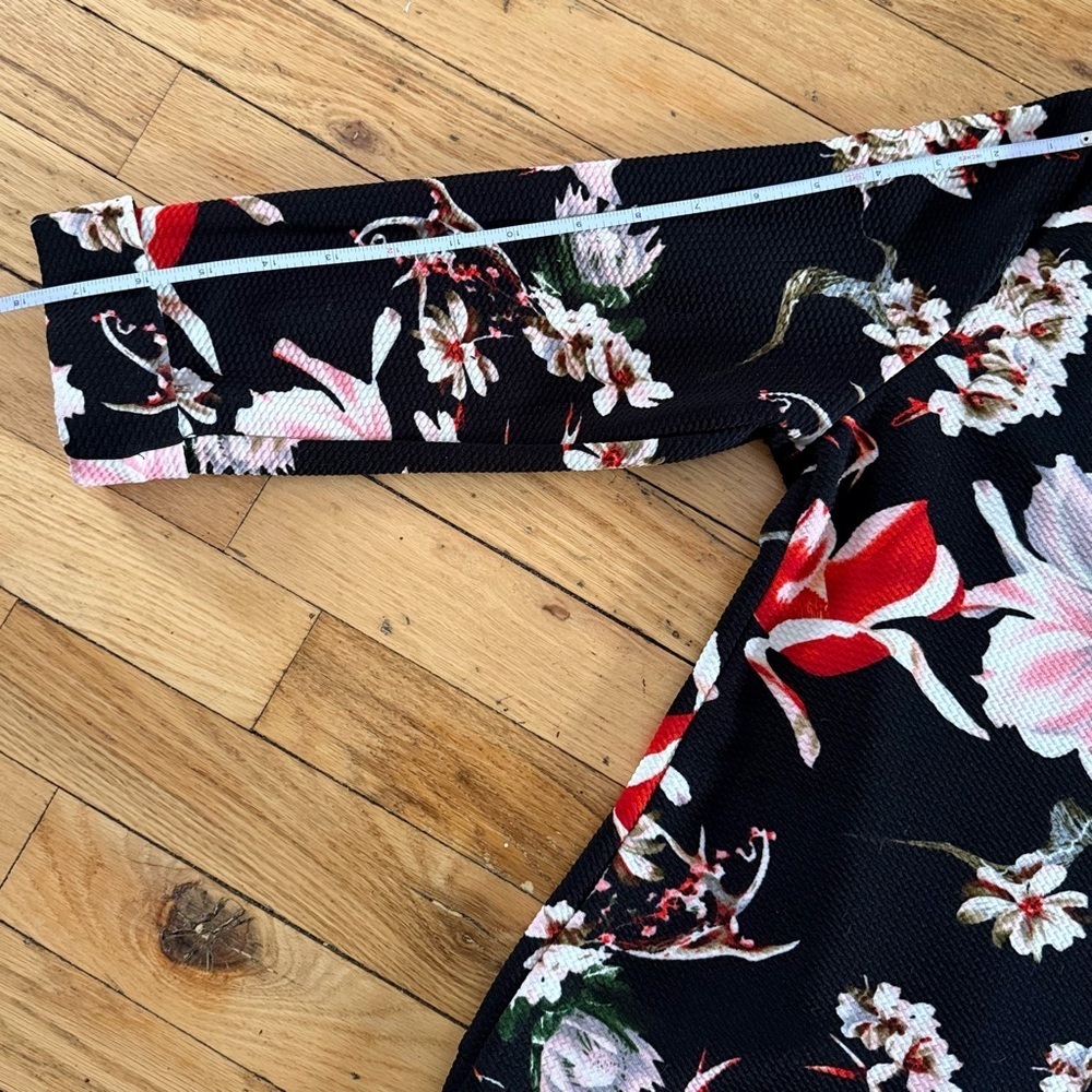 Revamped Bold Black, Pink and Red Floral Soft Blazer, unstructured open fit - Picture 7 of 8